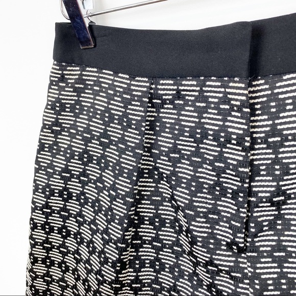 Forever 21 | Black + White Structured Jacquard High Waist Trouser Shorts - Picture 2 of 5